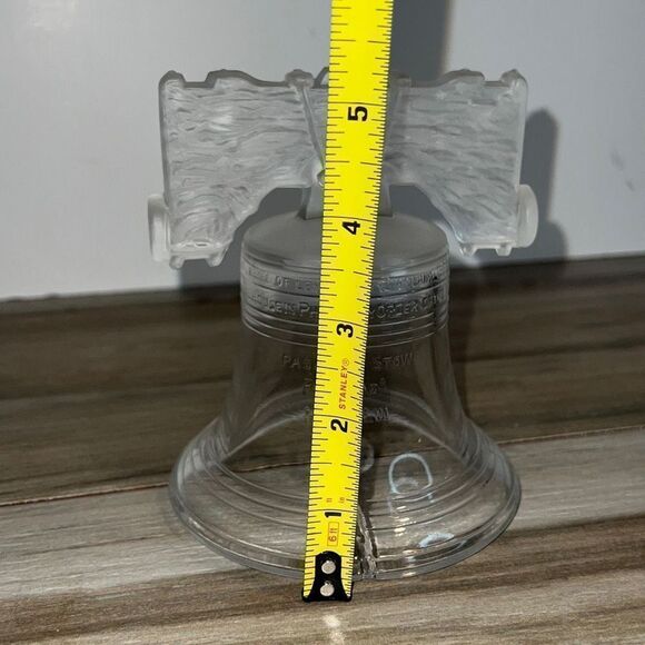 Glass Philadelphia Cracked Liberty Bell With Frosted Top And Glass Chime - Picture 8 of 9